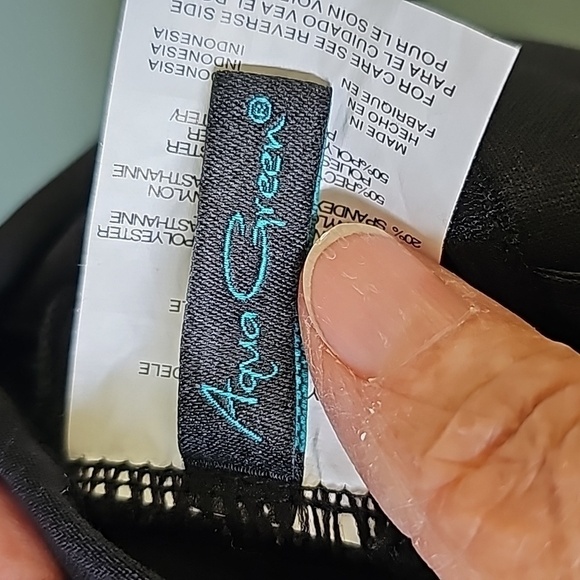 Women's Aqua Green black one peice bathing suit. Skirt overlay. Modest small. - Picture 7 of 9